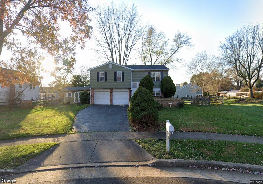 5 Briarwood Ct, Newtown, PA 18940 - photo 1