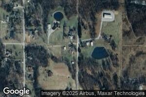 306 N 1st St, Albion, IL 62806
