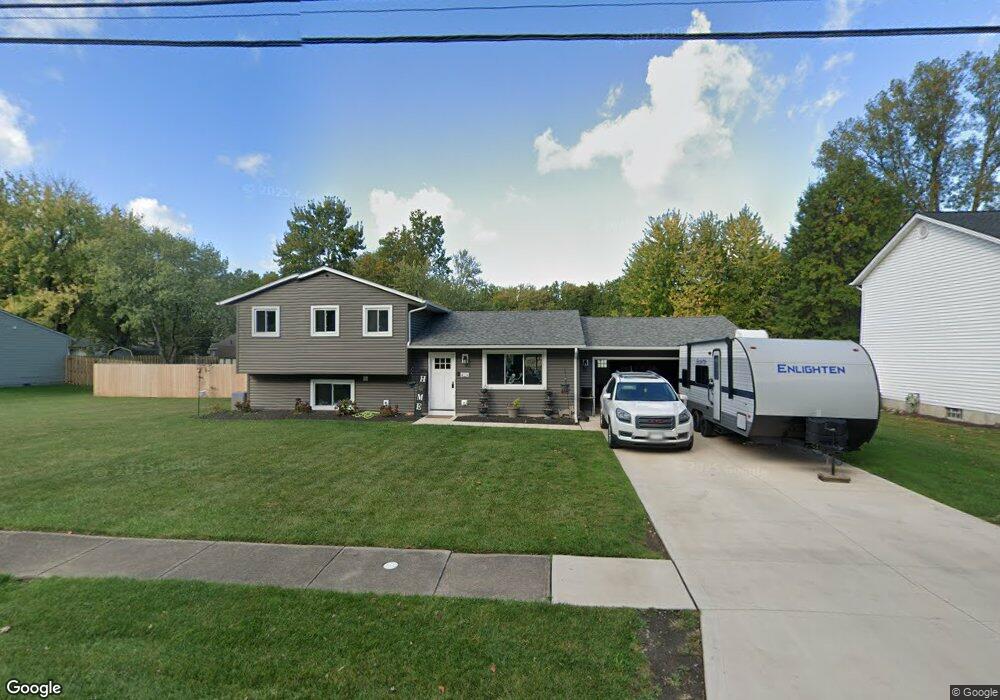 424 Maple Ave, Sheffield Lake, OH 44054 - photo 1