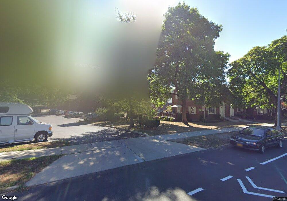 26415 Langston Ave unit E112, Glen Oaks, NY 11004 - photo 1