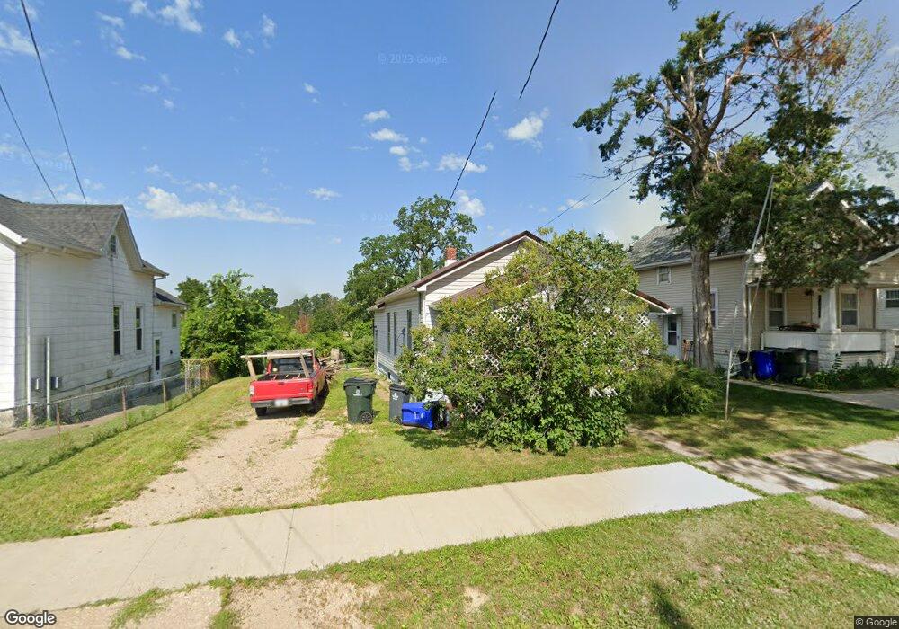 1013 19th St SE, Cedar Rapids, IA 52403 - photo 1