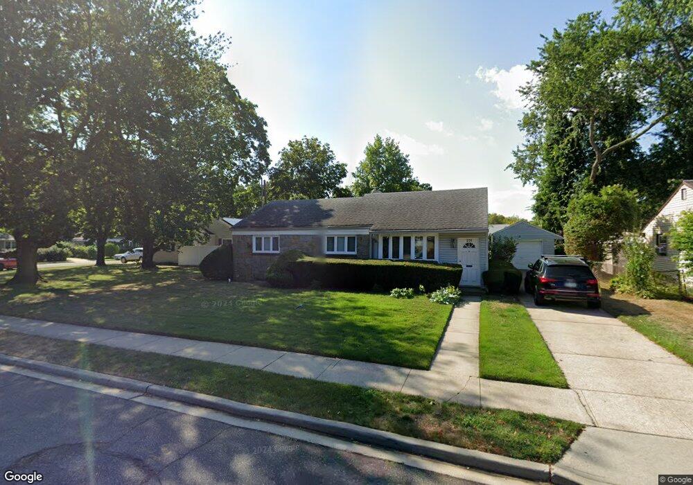 259 Coventry Rd N, West Hempstead, NY 11552 - photo 1