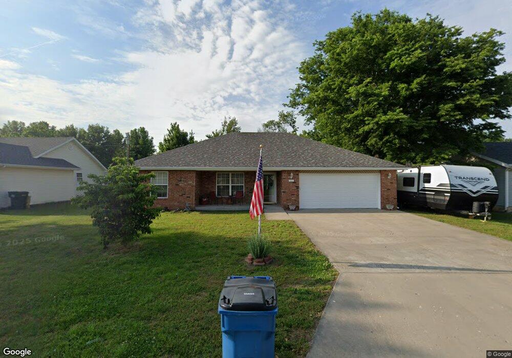 763 W Pearl St, Bolivar, MO 65613 - photo 1