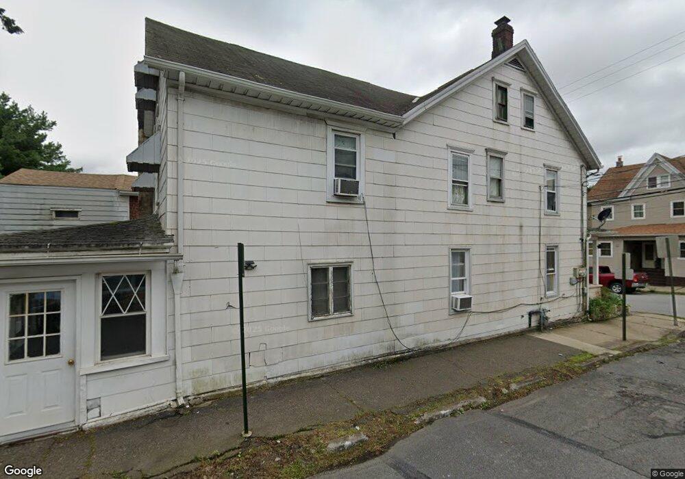 522 Hayes St, Hazleton, PA 18201 - photo 1