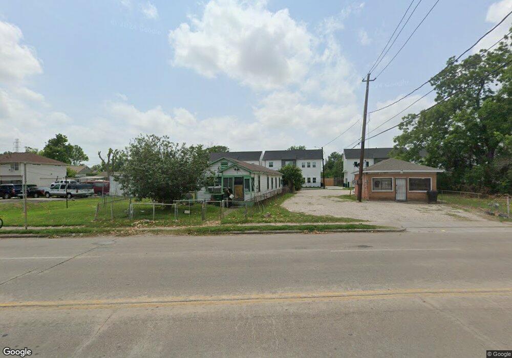 7807 N Main St, Houston, TX 77022 - photo 1