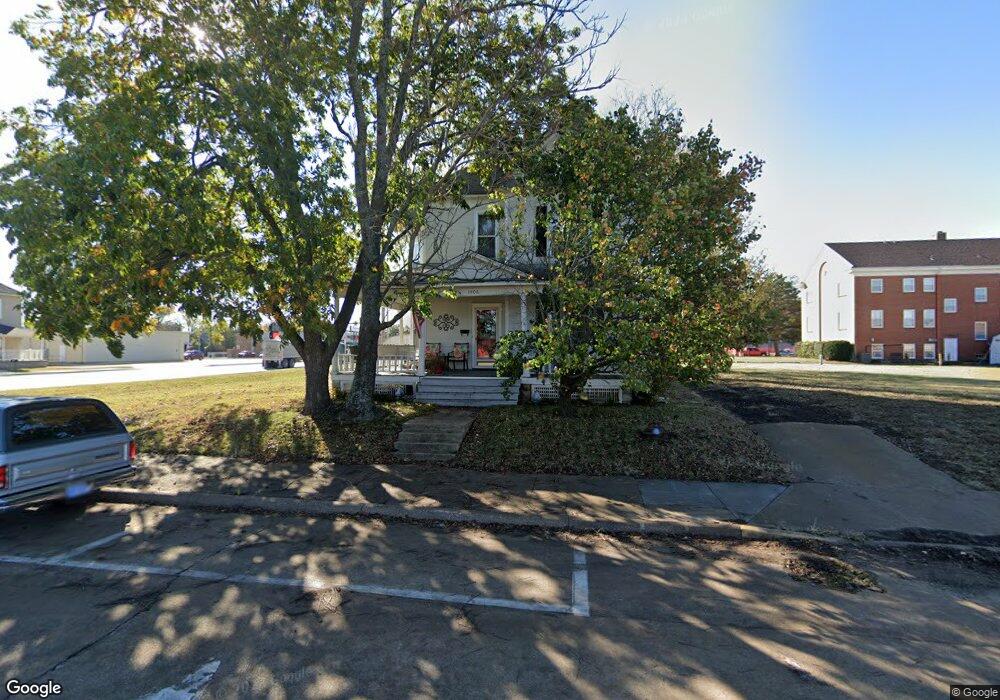 1606 Washington Ave, Parsons, KS 67357 - photo 1