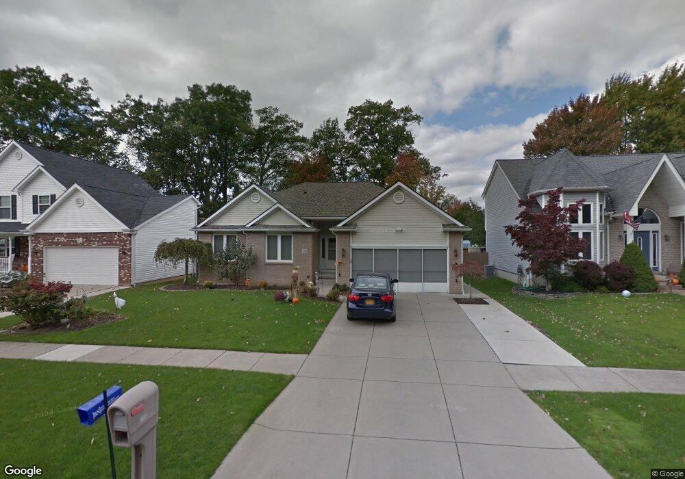 388 Daniel Dr, North Tonawanda, NY 14120 - photo 1