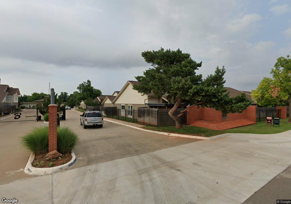 11318 Benttree Cir unit 11318, Oklahoma City, OK 73120 - photo 1