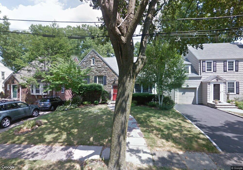 6 Briarcliff Ct, Maplewood, NJ 07040 - photo 1