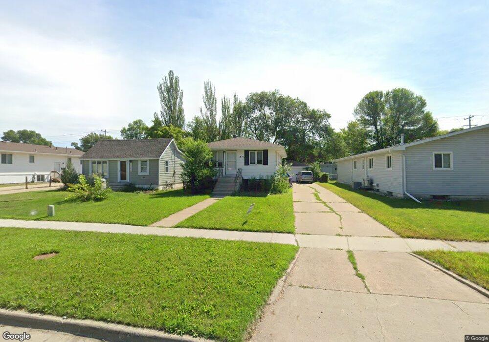 1346 17th St S, Fargo, ND 58103 - photo 1