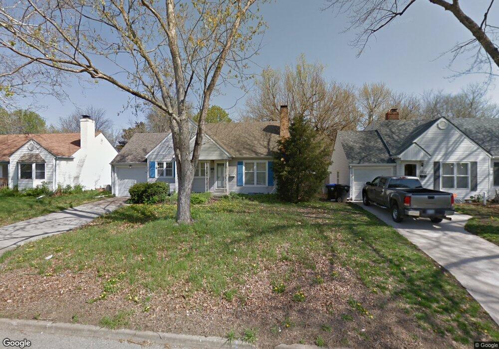 3826 SW Sena Dr, Topeka, KS 66604 - photo 1