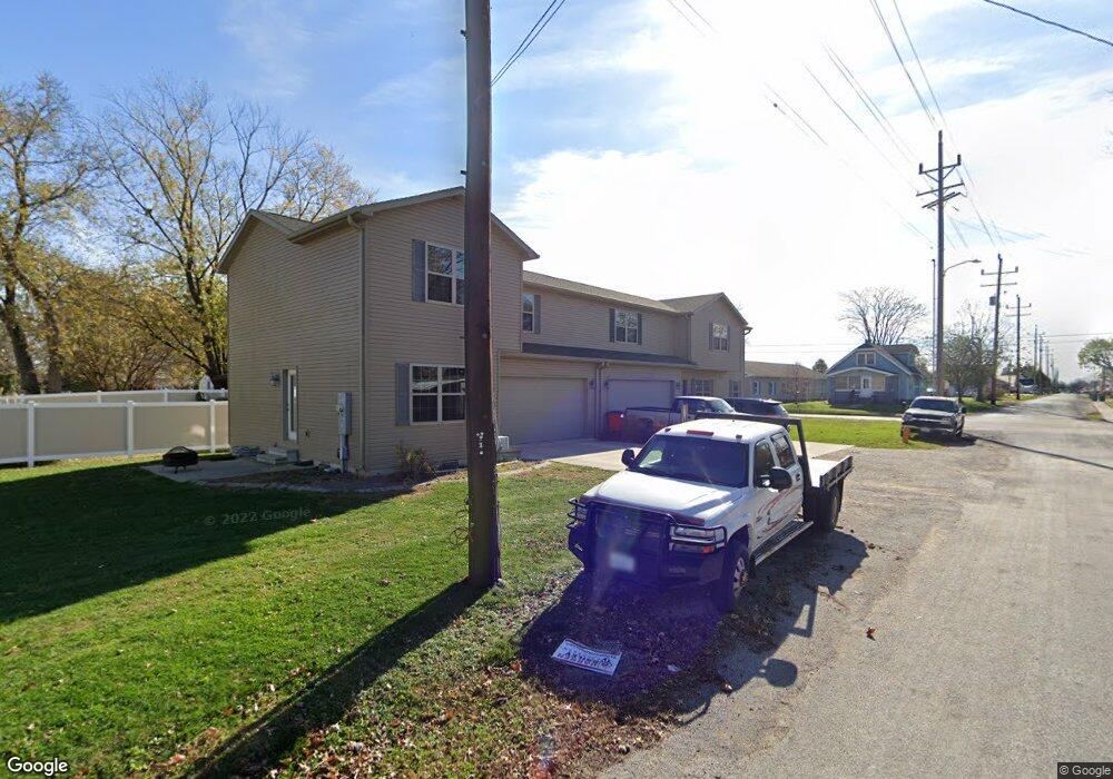 304 N Cherry St, Effingham, IL 62401 - photo 1