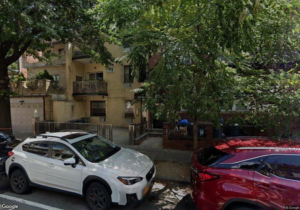 2523 36th St, Long Island City, NY 11103 - photo 1