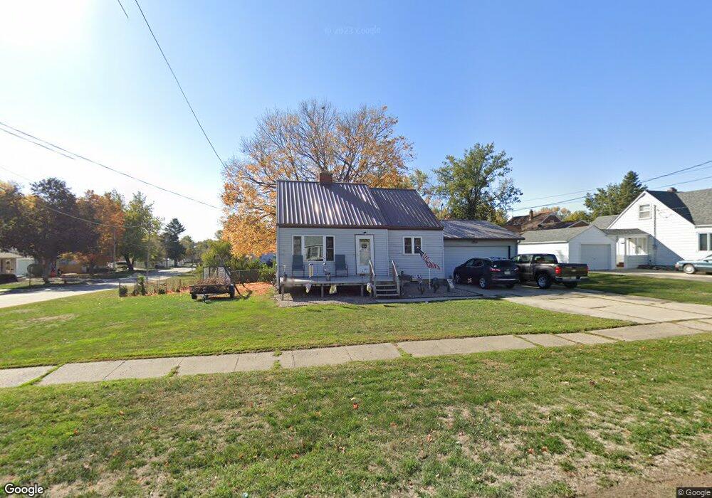 519 S 5th Ave E, Newton, IA 50208 - photo 1