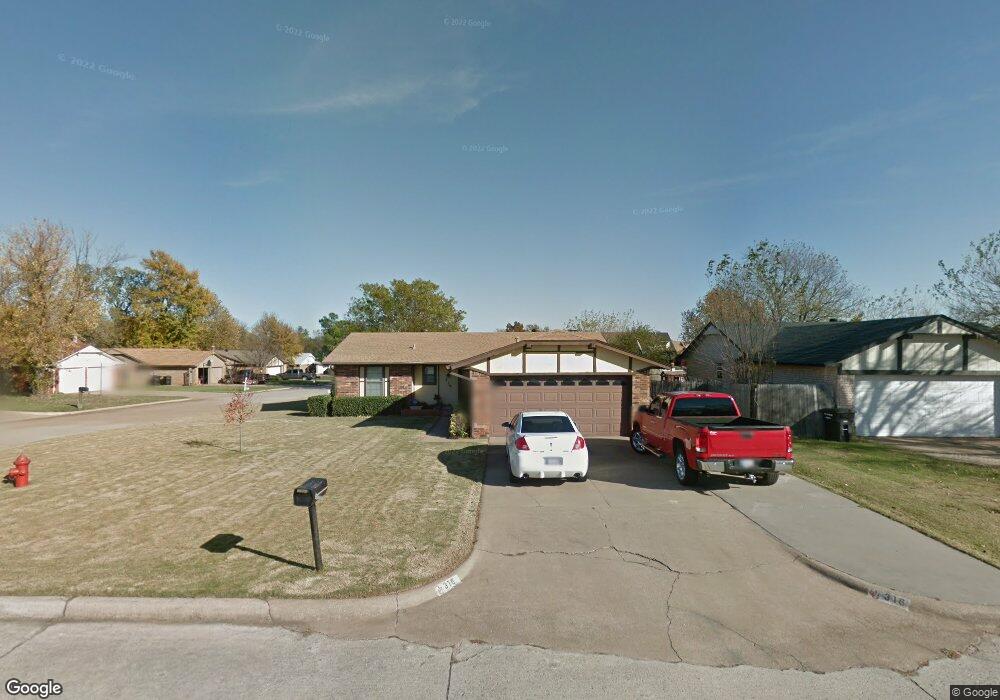 316 N English St, Moore, OK 73160 - photo 1