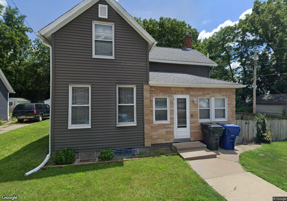 517 N Howell St, Davenport, IA 52802 - photo 1