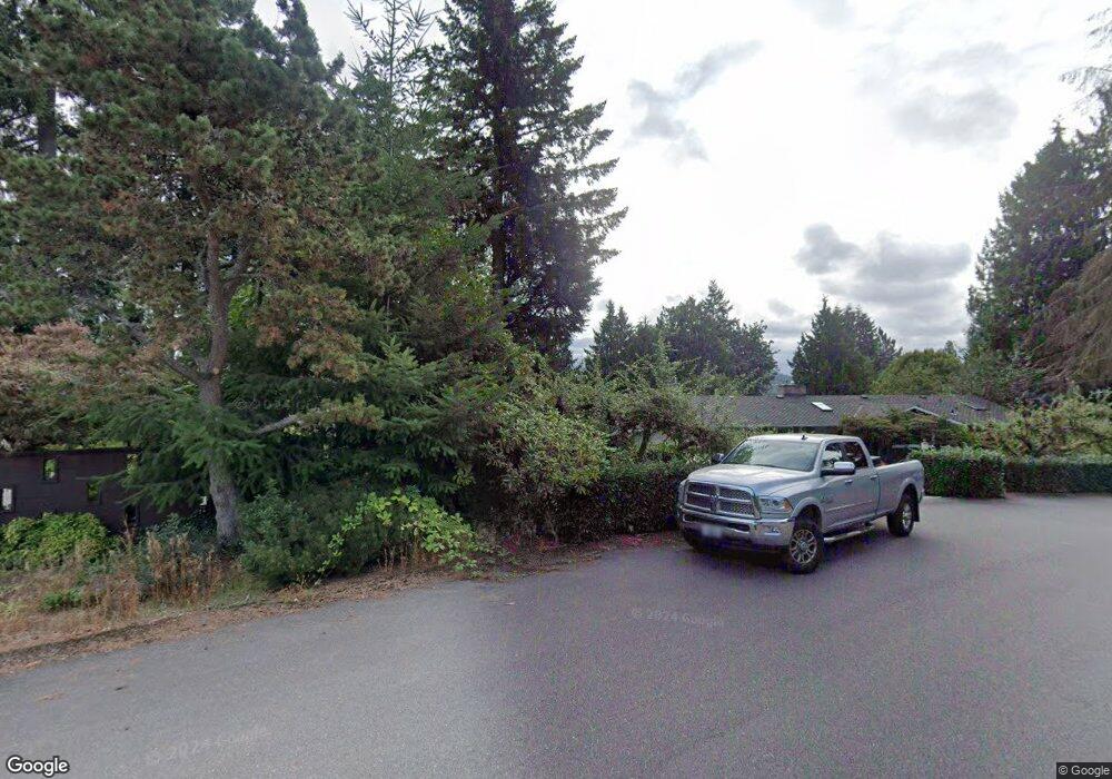 9225 SE 59th St, Mercer Island, WA 98040 - photo 1