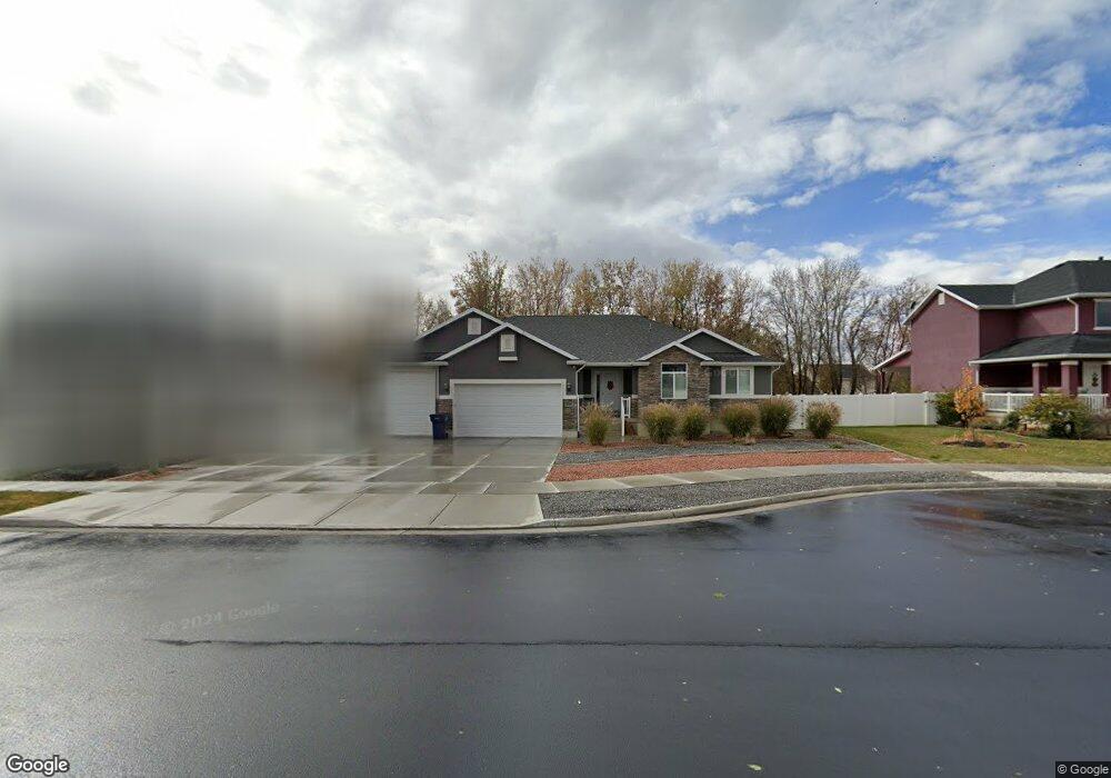 334 S Willow Tree Ln, Layton, UT 84041 - photo 1