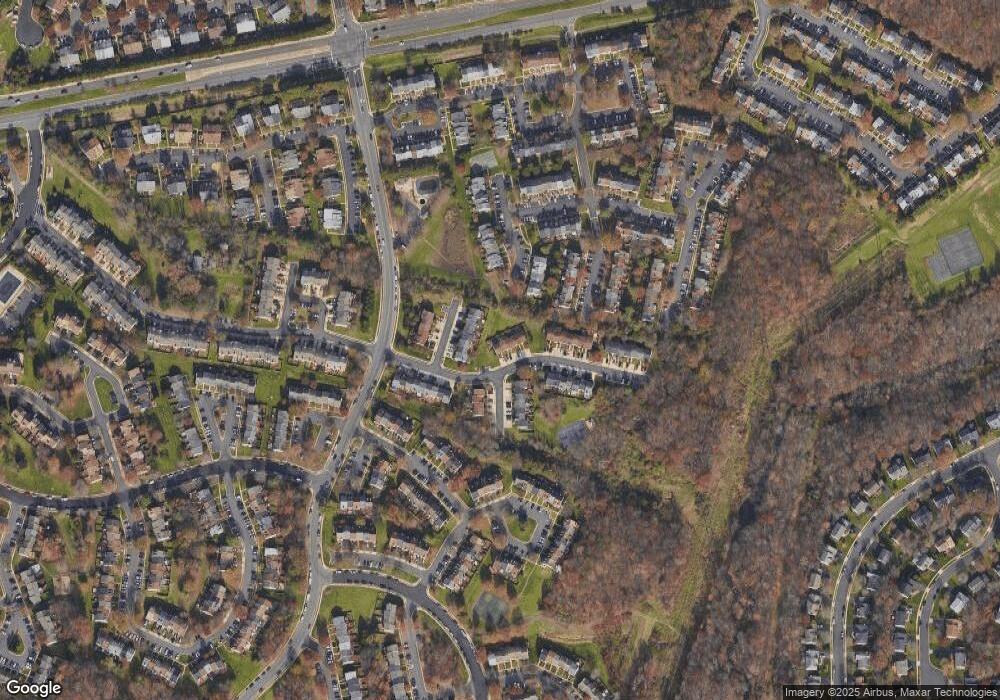 13936 Winding Ridge Ln, Centreville, VA 20121 - photo 1