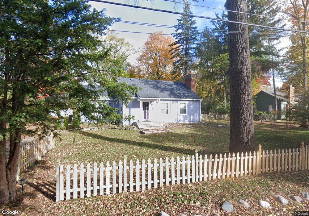 26200 Carol Ave, Franklin, MI 48025 - photo 1