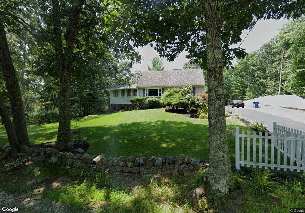 88 Upton Rd, Uxbridge, MA 01569 - photo 1