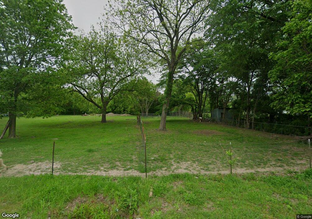 604 E 1st St, Bonham, TX 75418 - photo 1