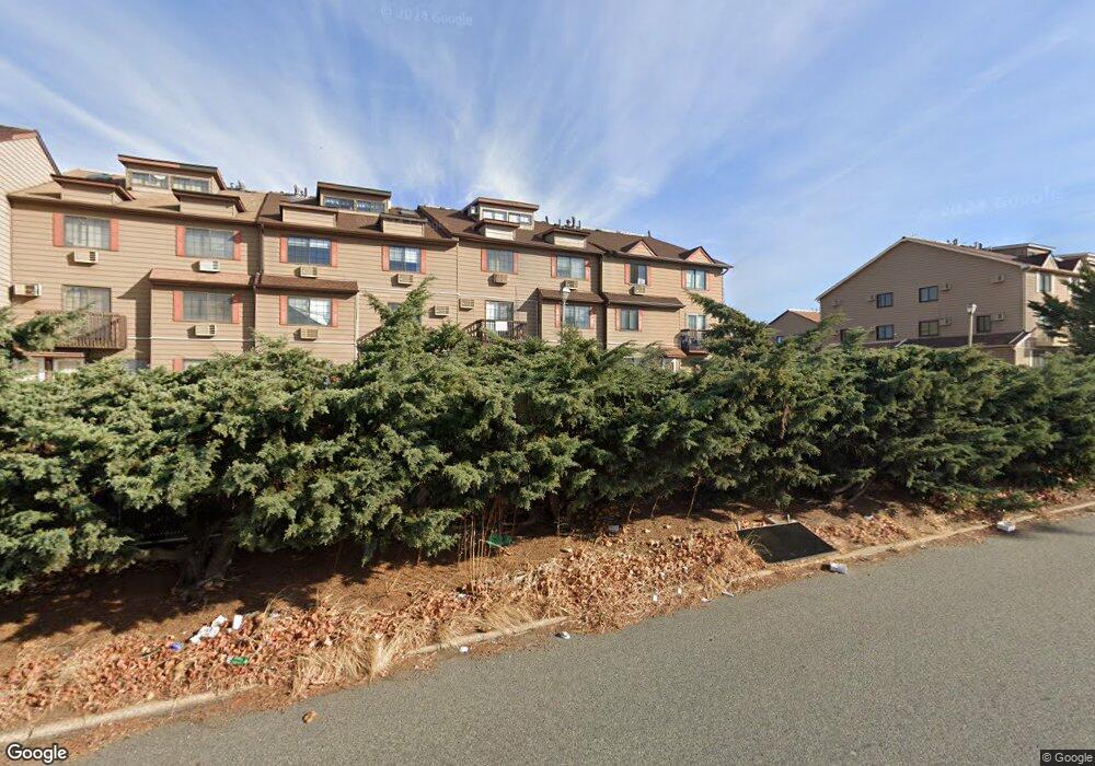 56 Daffodil Ln, Staten Island, NY 10314 - photo 1