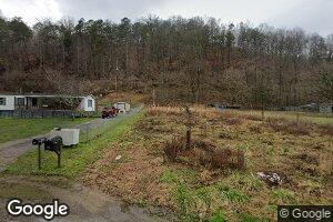 672 Sunshine Ln, Kimper, KY 41539