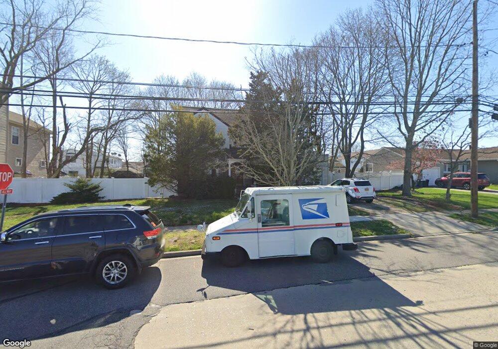 262 Wynsum Ave, Merrick, NY 11566 - photo 1