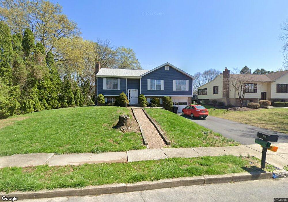 105 Hedgerow Ln, Reading, PA 19606 - photo 1