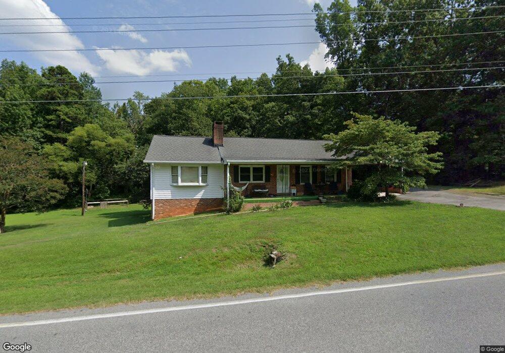 1729 Jackson Lake Rd, High Point, NC 27263 - photo 1