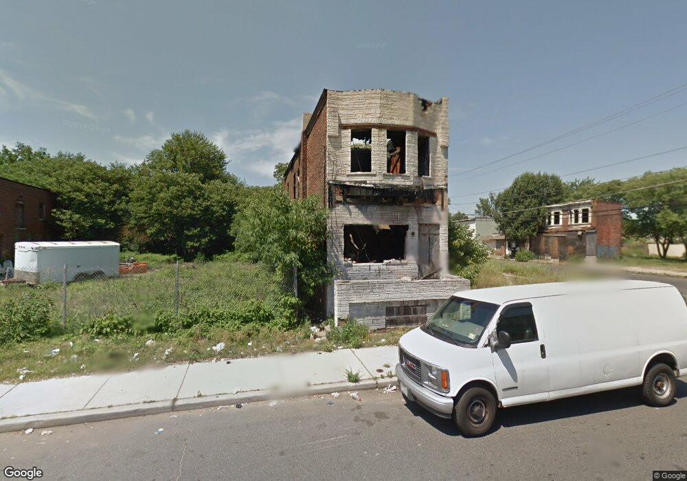 565 Chestnut St, Camden, NJ 08103 - photo 1