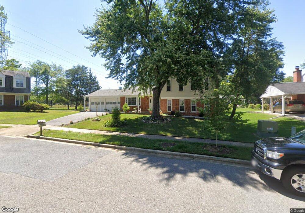 8905 Oldfield Ct, Fort Washington, MD 20744 - photo 1