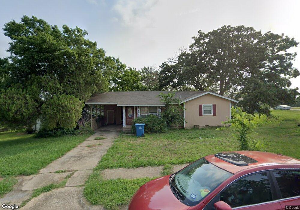 1031 Ridgewood Rd, Denison, TX 75020 - photo 1