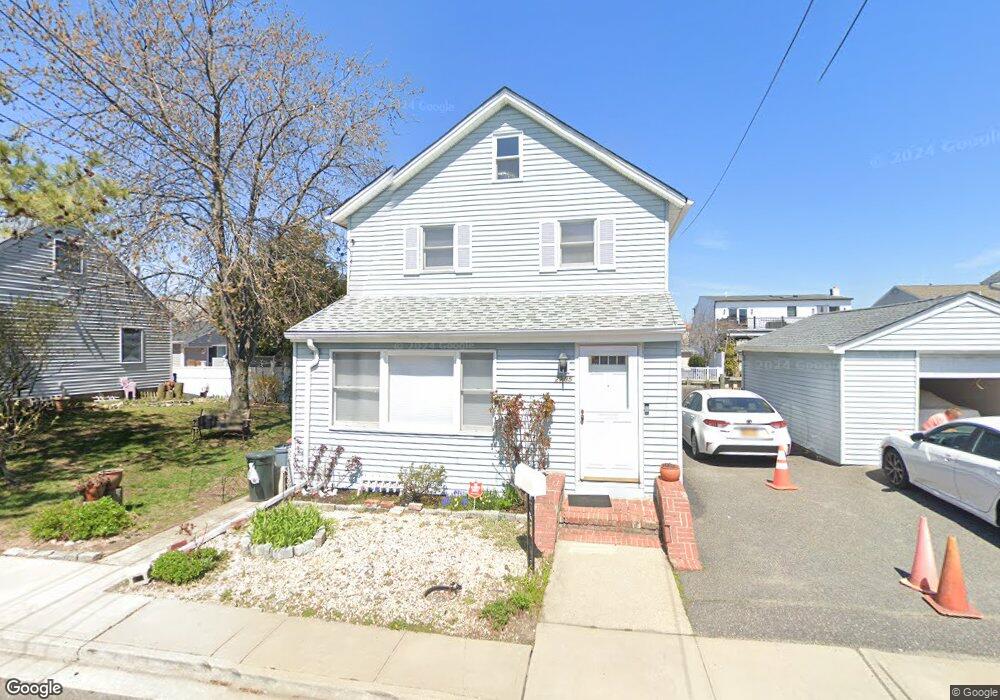 2785 Alder Rd, Bellmore, NY 11710 - photo 1