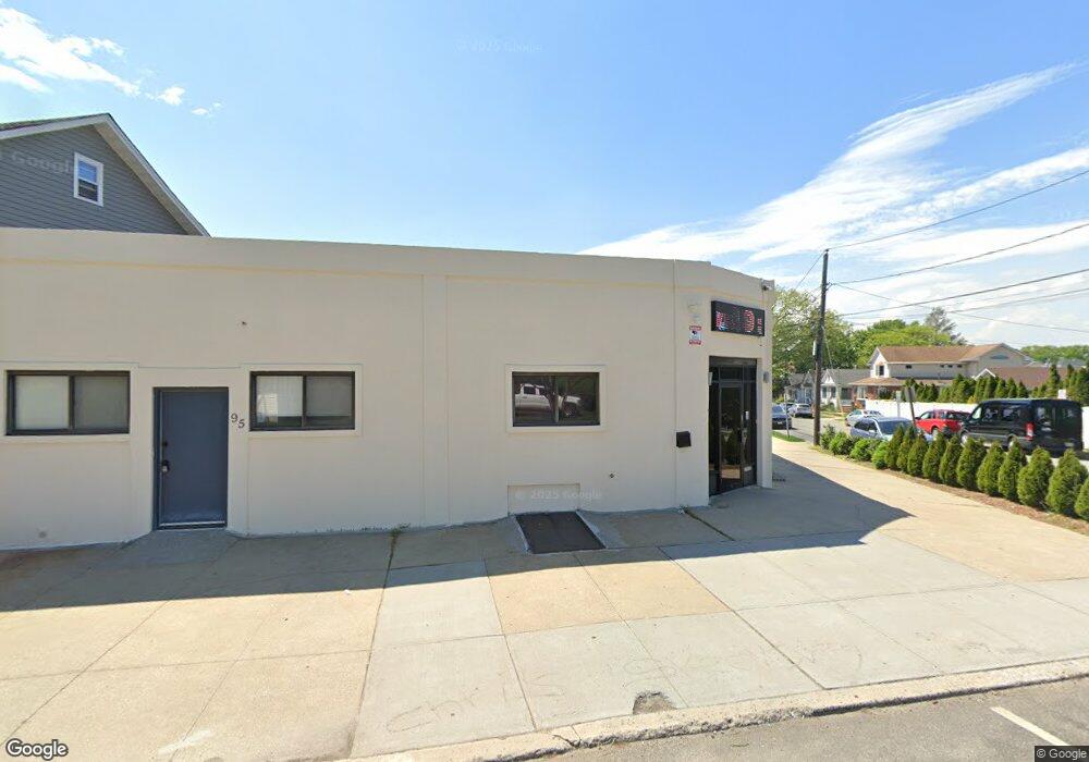 97 New Hyde Park Rd unit 1, Franklin Square, NY 11010 - photo 1