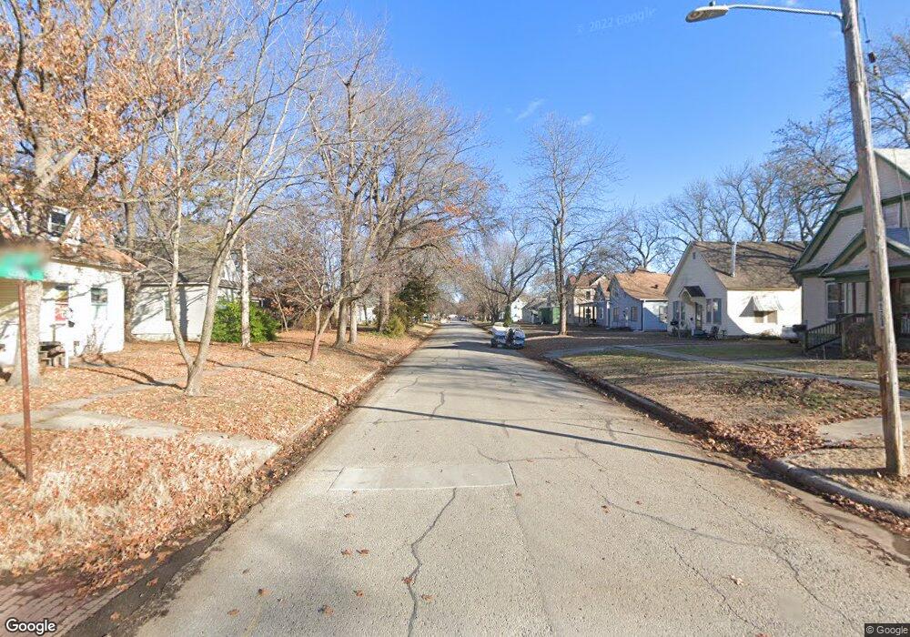 1300 N 27th unit HUD 181208737, Parsons, KS 67357 - photo 1