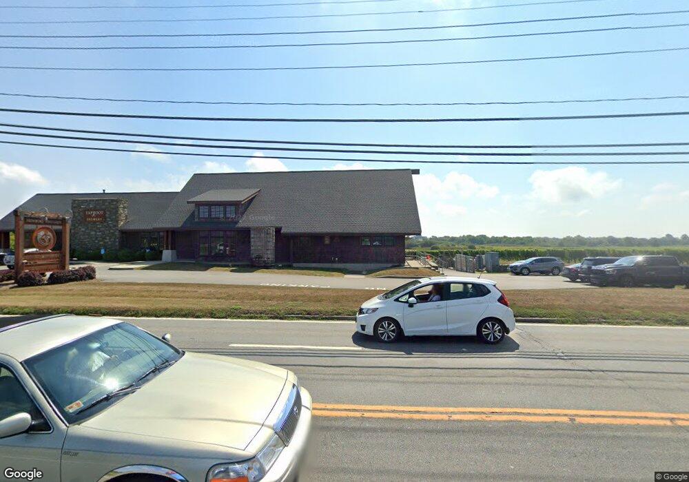 913 E Main Rd, Middletown, RI 02842 - photo 1