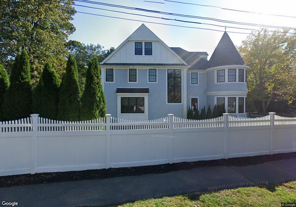 810 Great Plain Ave, Needham, MA 02492 - photo 1