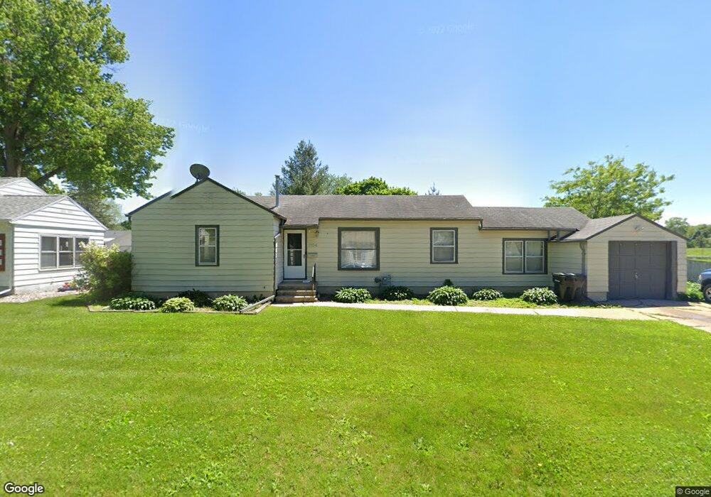 1104 Byron Ave, Waterloo, IA 50702 - photo 1