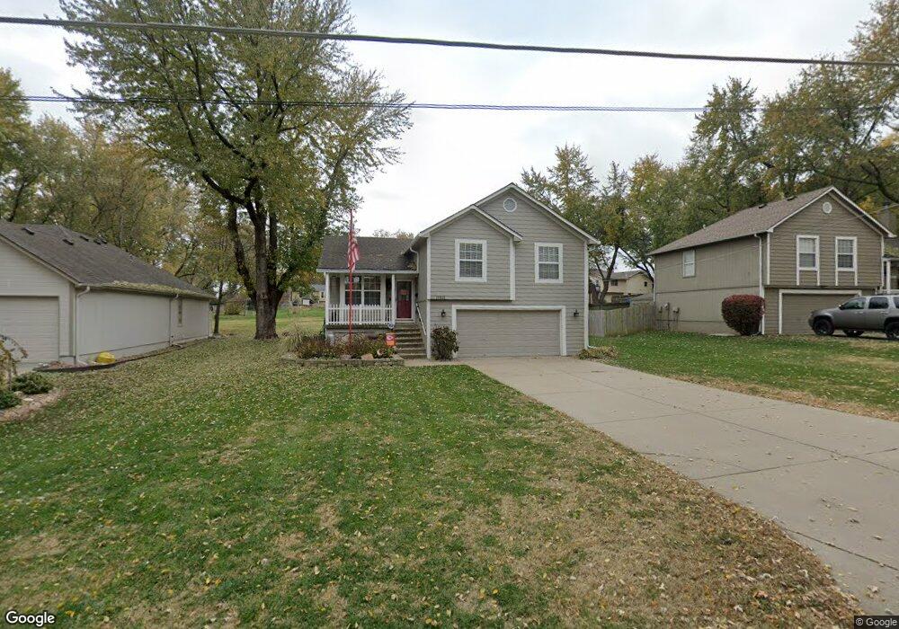 11915 W 57th St, Shawnee, KS 66216 - photo 1