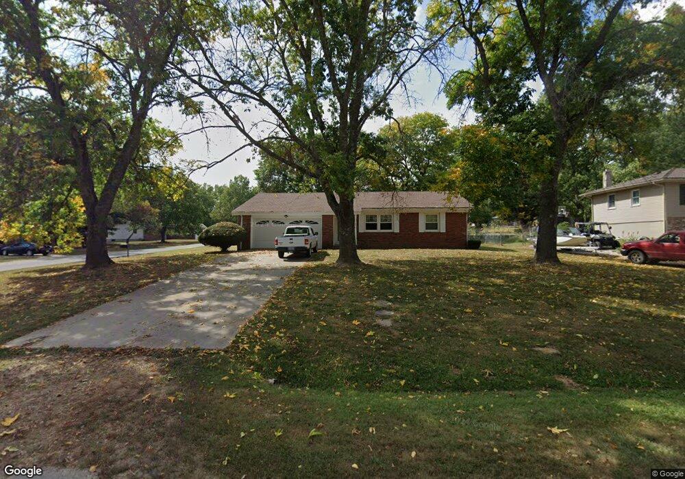 109 Elm St, Windsor, MO 65360 - photo 1