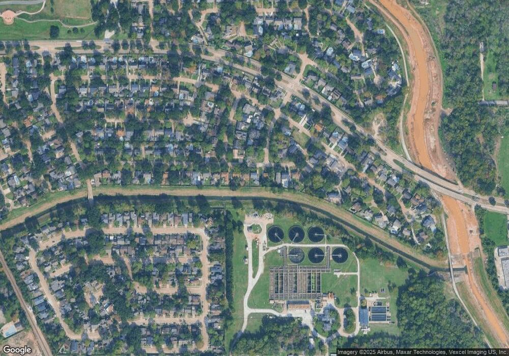 4931 Oak Shadows Dr, Houston, TX 77091 - photo 1