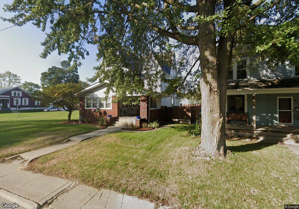 922 S Main St, Bluffton, IN 46714 - photo 1