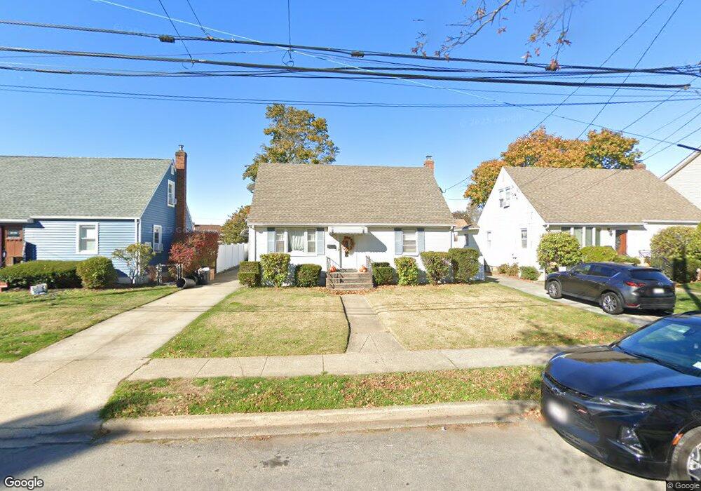 2820 Davison St, Oceanside, NY 11572 - photo 1