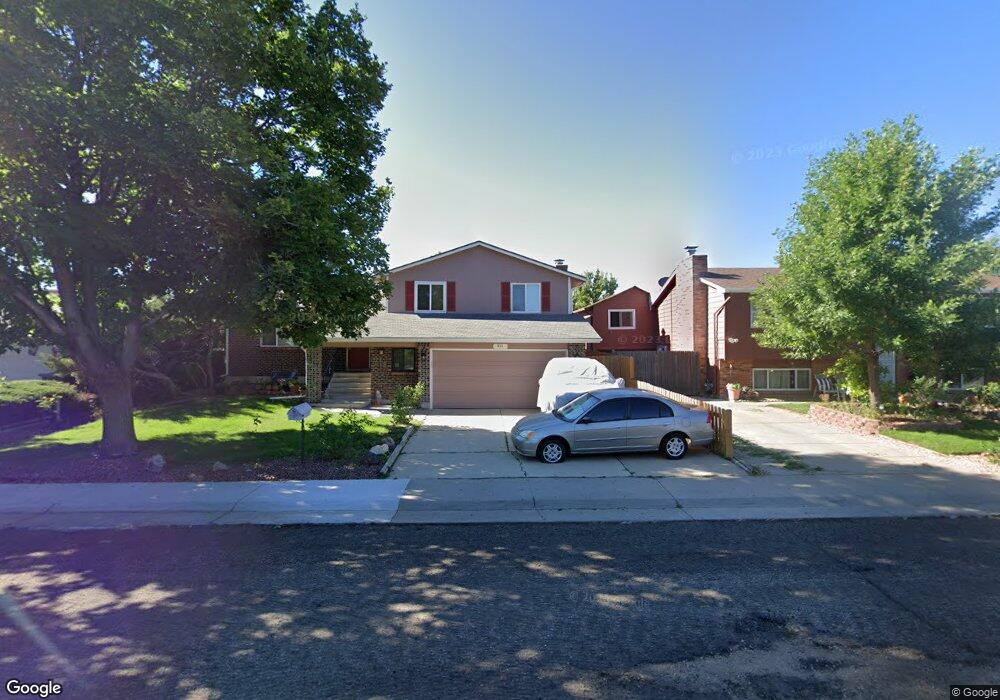 614 Naples Way, Aurora, CO 80011 - photo 1