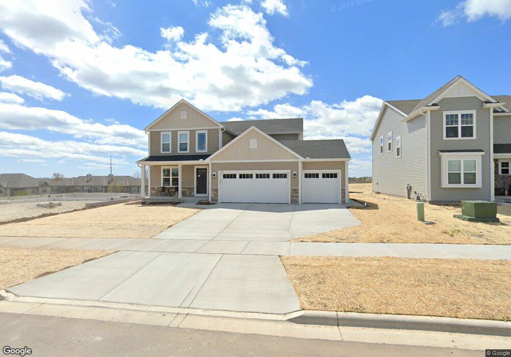 1943 Highland Pointe Way, Grafton, WI 53024 - photo 1