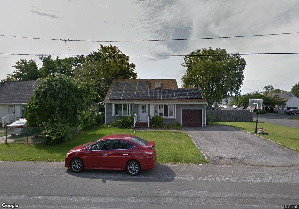 173 Buffalo Ave, Lindenhurst, NY 11757 - photo 1