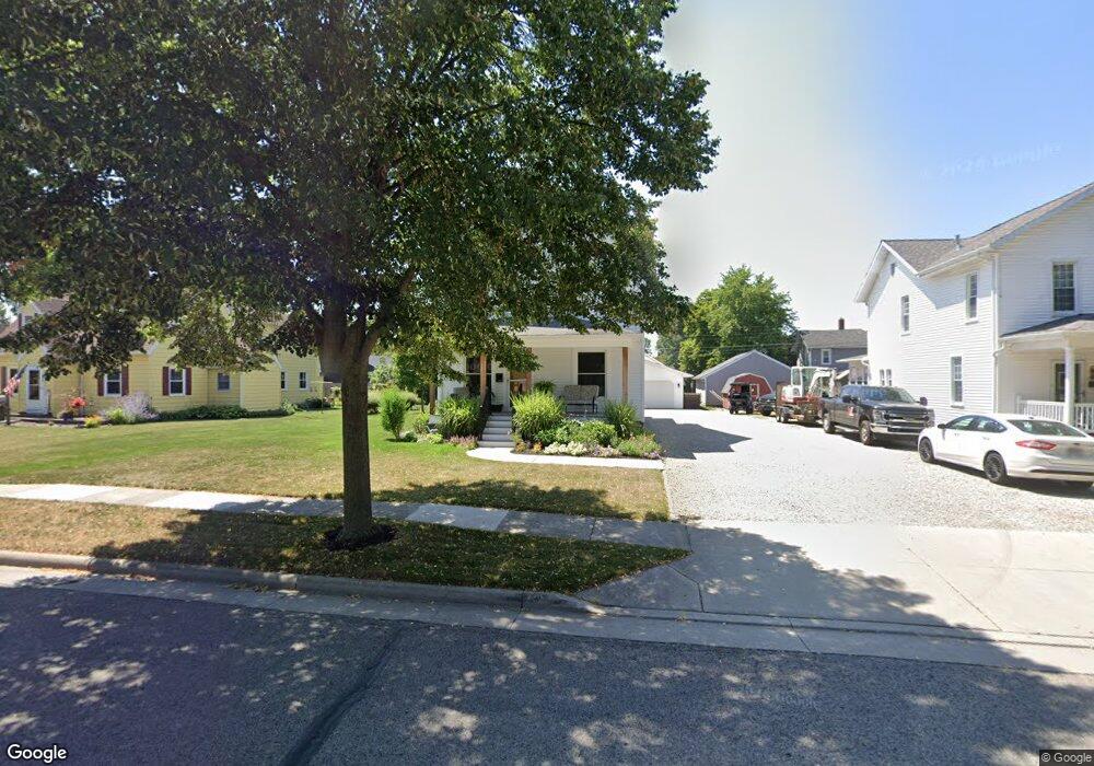 413 Vine St, Archbold, OH 43502 - photo 1