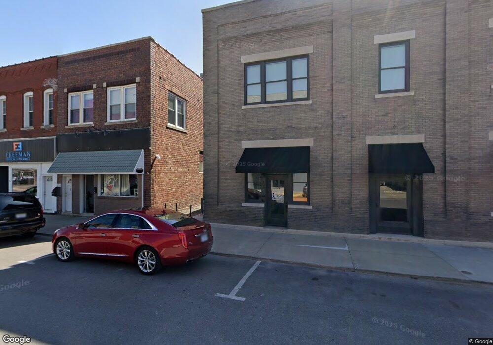 206 N 4th St, Moberly, MO 65270 - photo 1